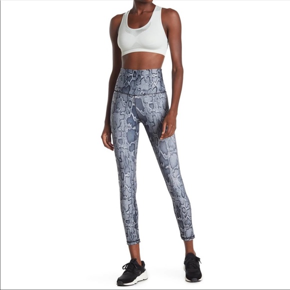 Marika Pants - New Marika High Rise reversible leggings